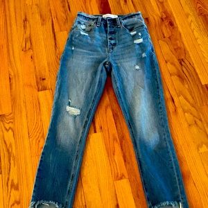 Abercrombie &Fitch Mom Jean